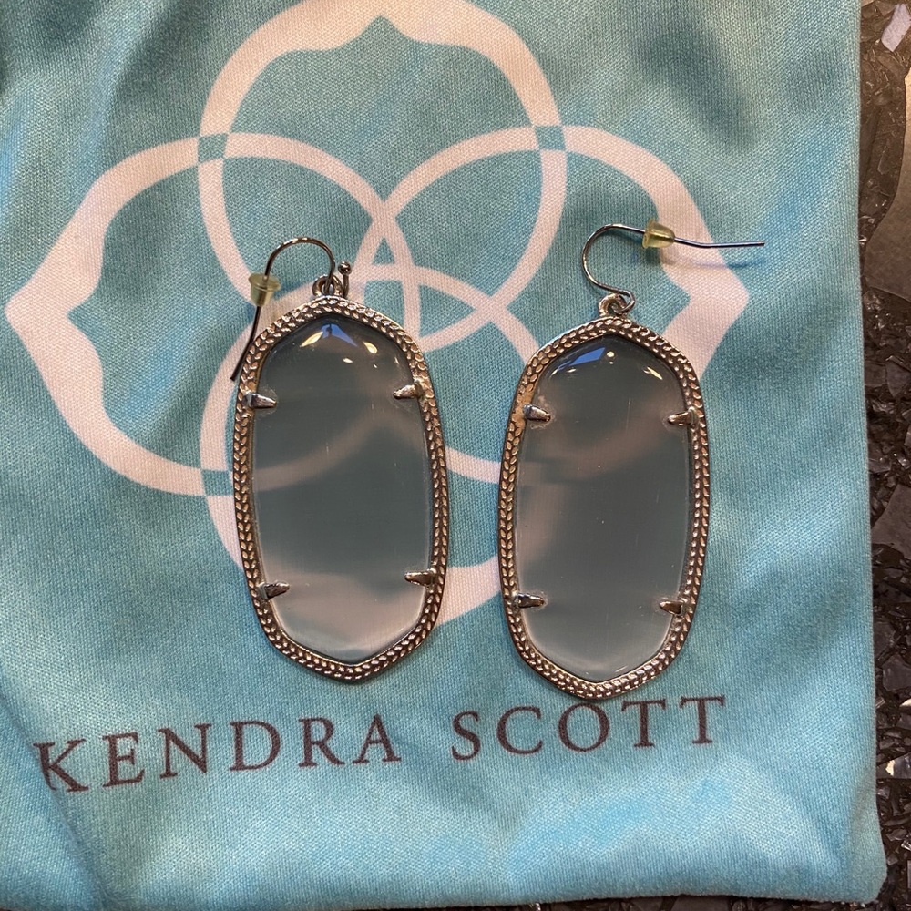 Kendra Scott Danielle earrings